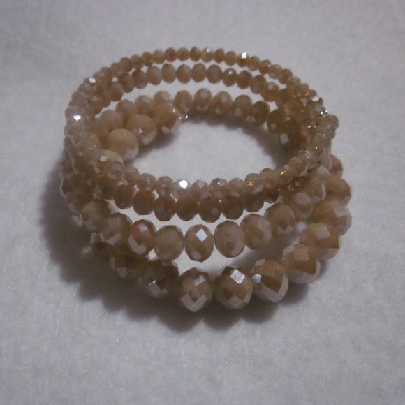 Cream Beaded Memory Bracelet - Picture 1 of 5